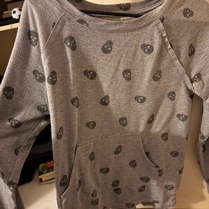 Juniors Printed Skeleton Head Light Pullover Sweatshirt Size M